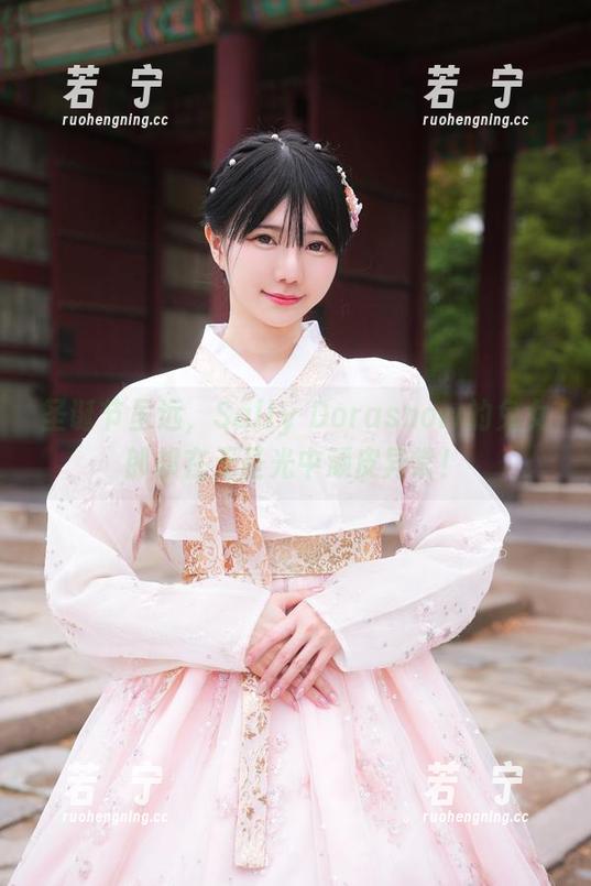 Sally Dorasnow 圣诞节虽远,Sally Dorasnow的兔女郎却在无圣光中顽皮异常!